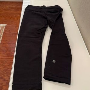 Lululemon size 2 black low rise crop leggings